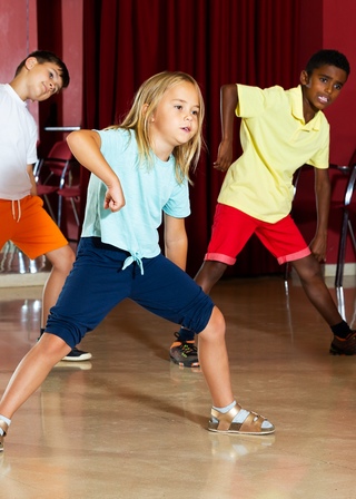 Atelier danse modern jazz, Colonie de vacances Ulysséo, Danse collective en ligne